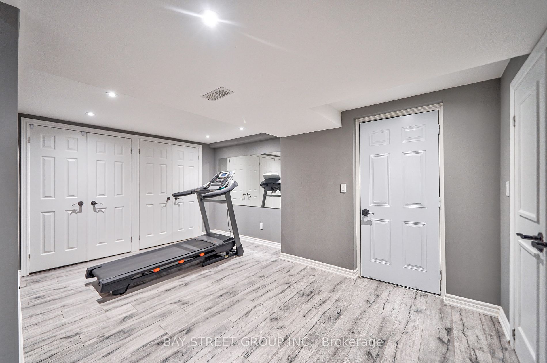 2 Parkstone Rd
