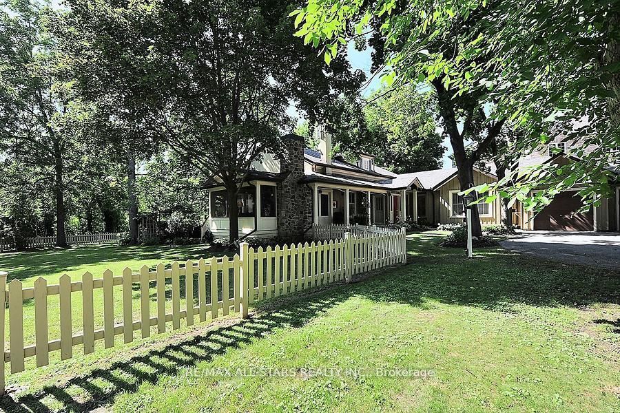 60 Meadowbrook Lane