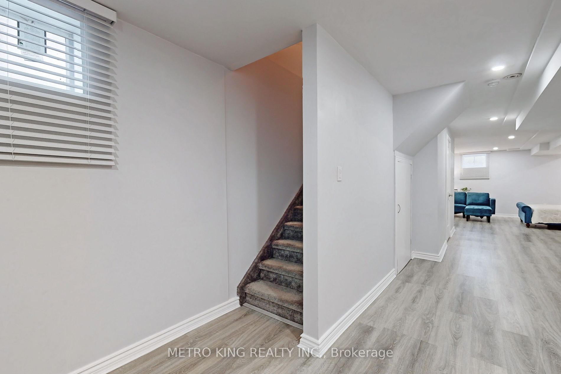 105 Sutherland Ave