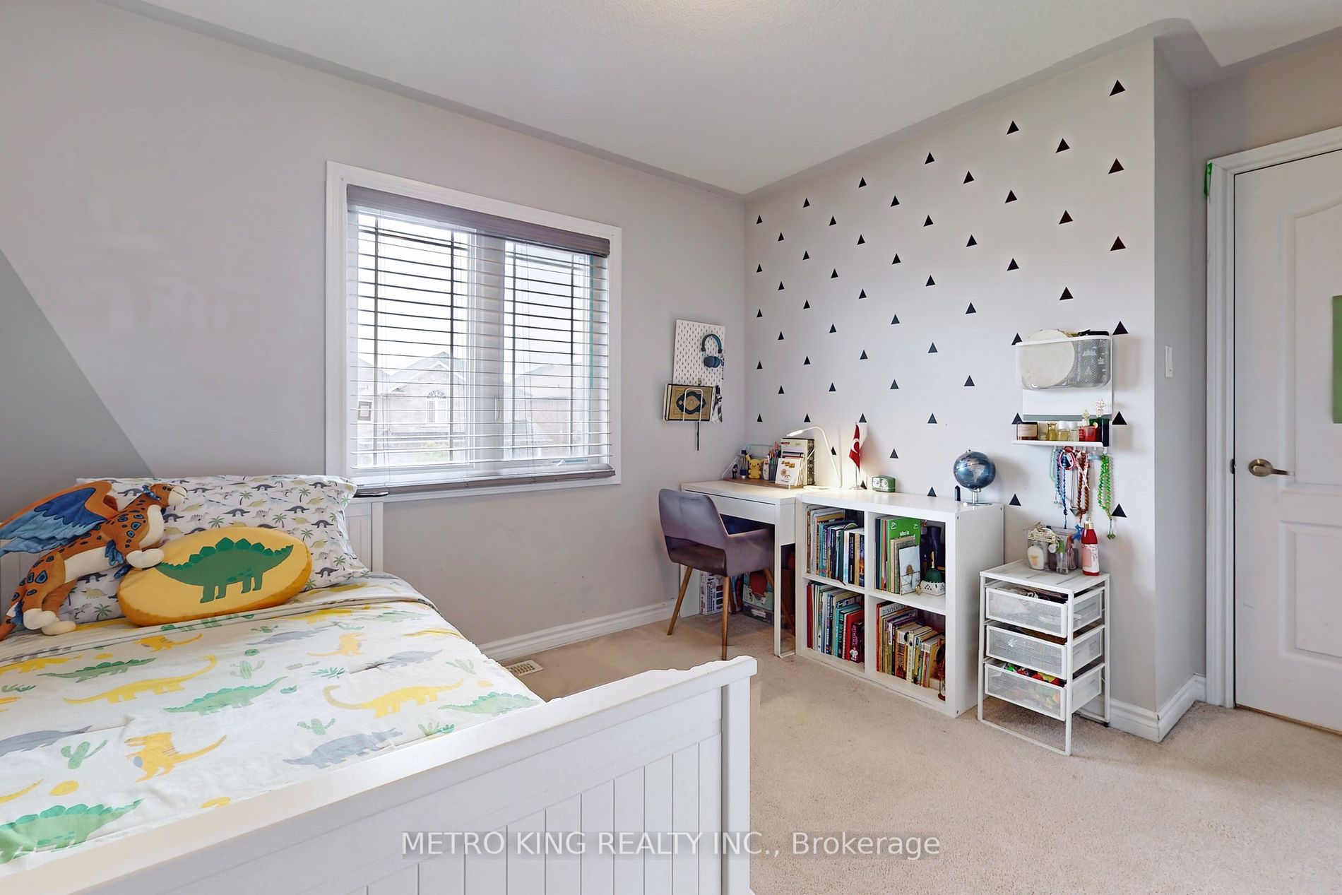 105 Sutherland Ave