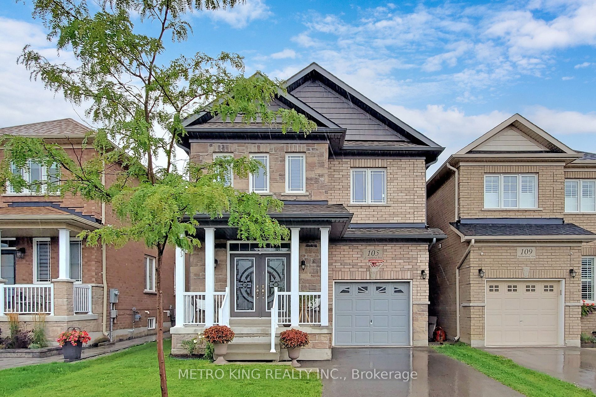105 Sutherland Ave