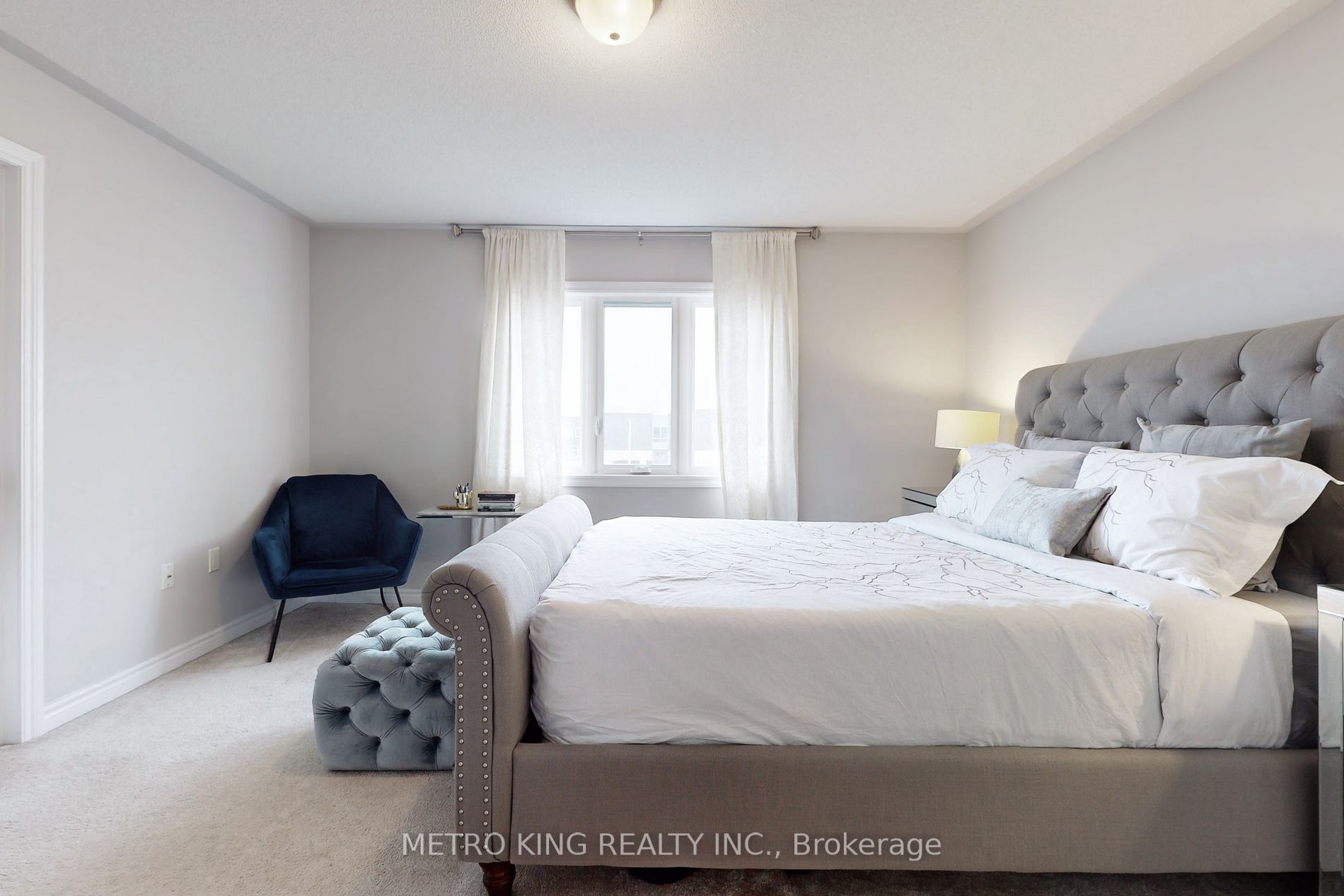 105 Sutherland Ave