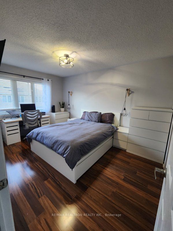 24 Richard Underhill Ave