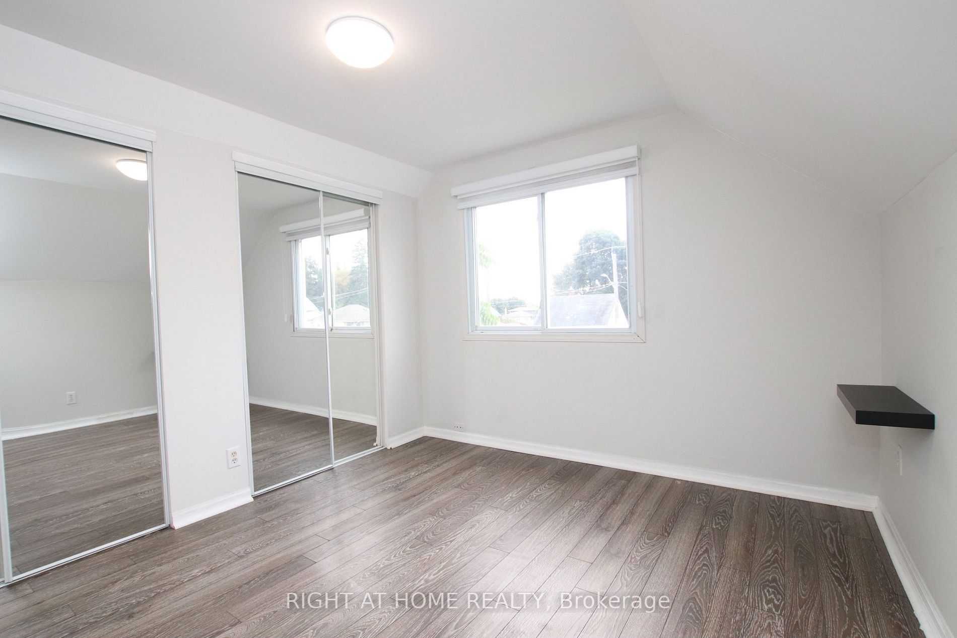 265 Andrew St