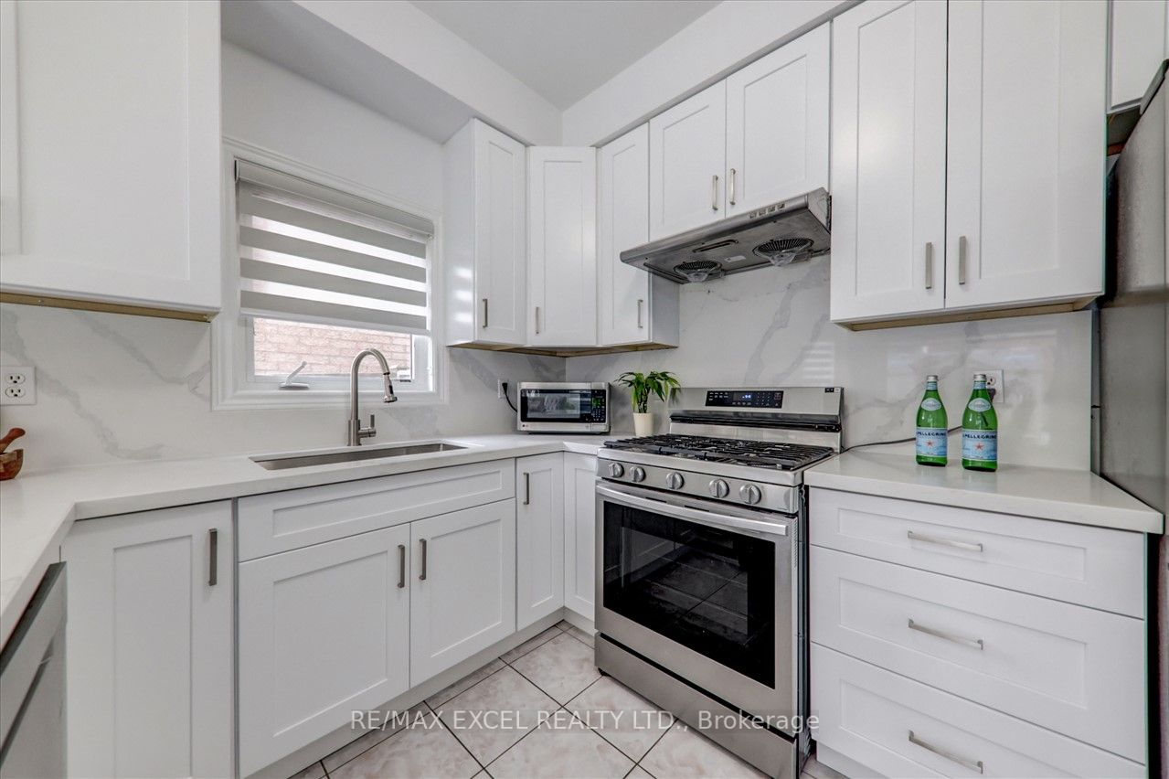 563 Highglen Ave