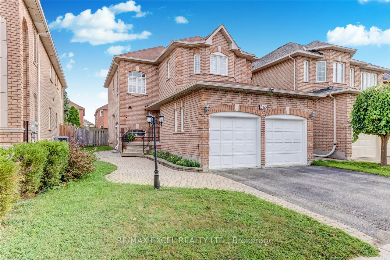 563 Highglen Ave