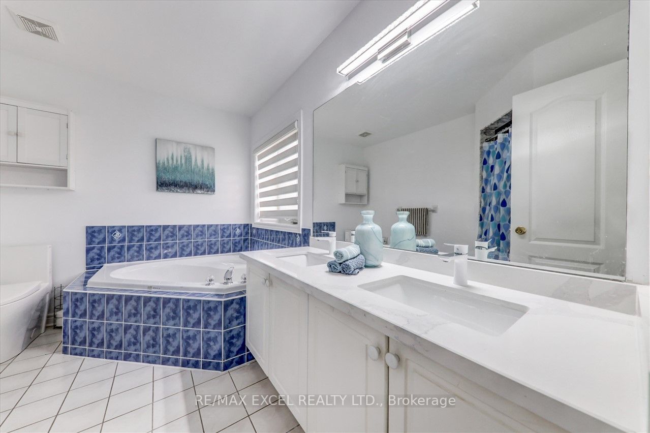 563 Highglen Ave