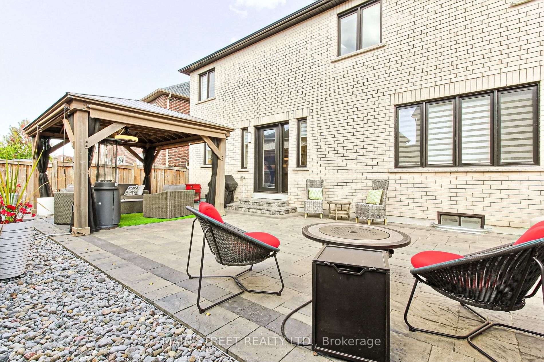 975 Goring Circle