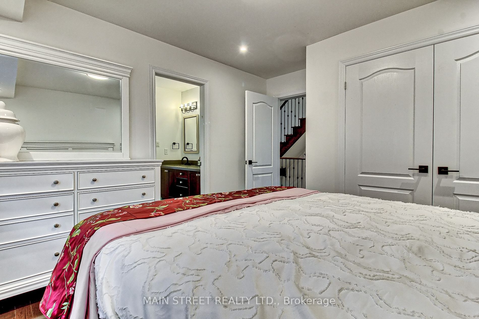975 Goring Circle