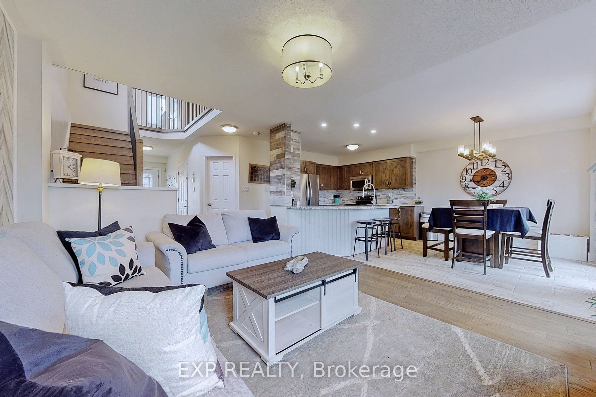 136 Maplewood Dr