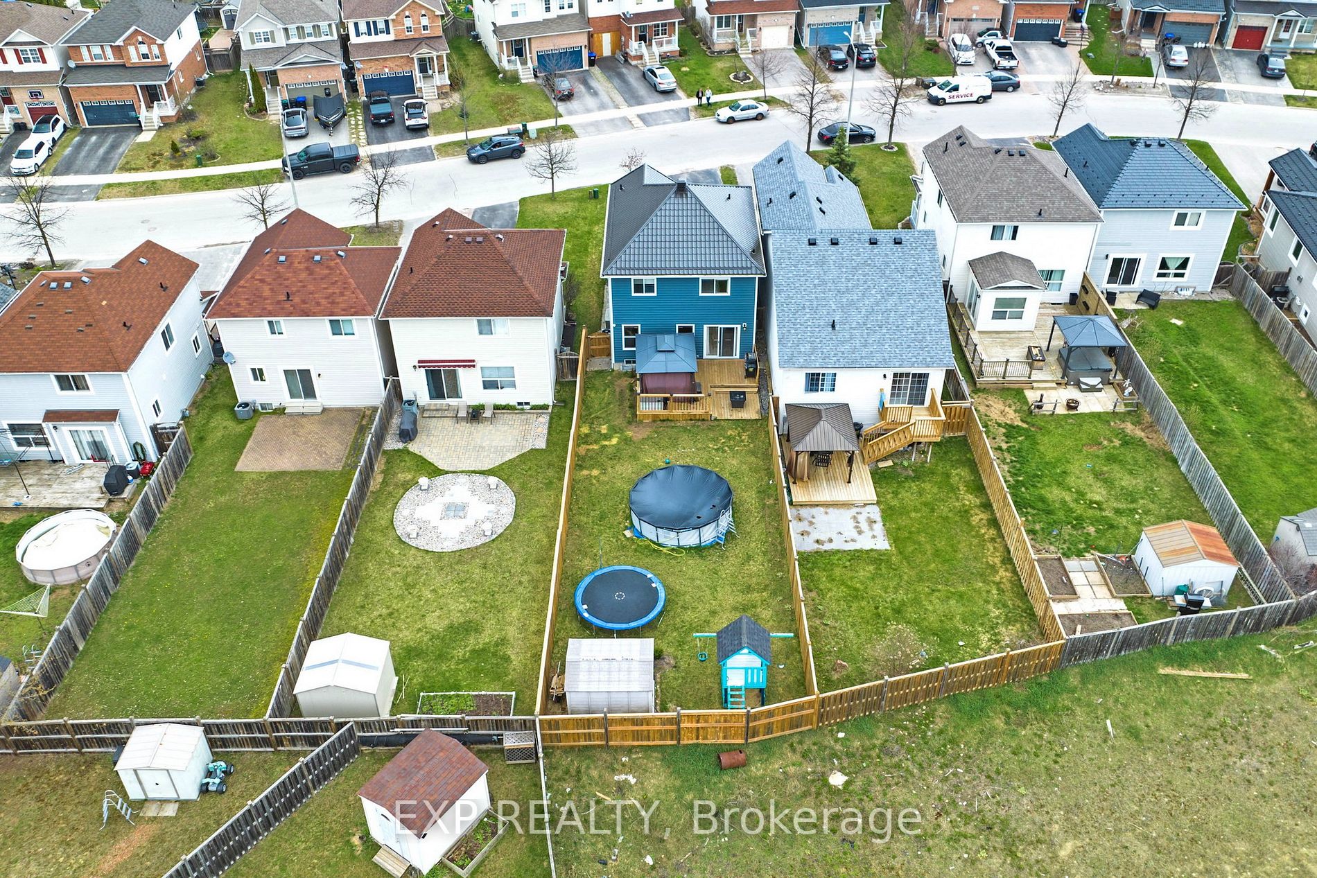 136 Maplewood Dr