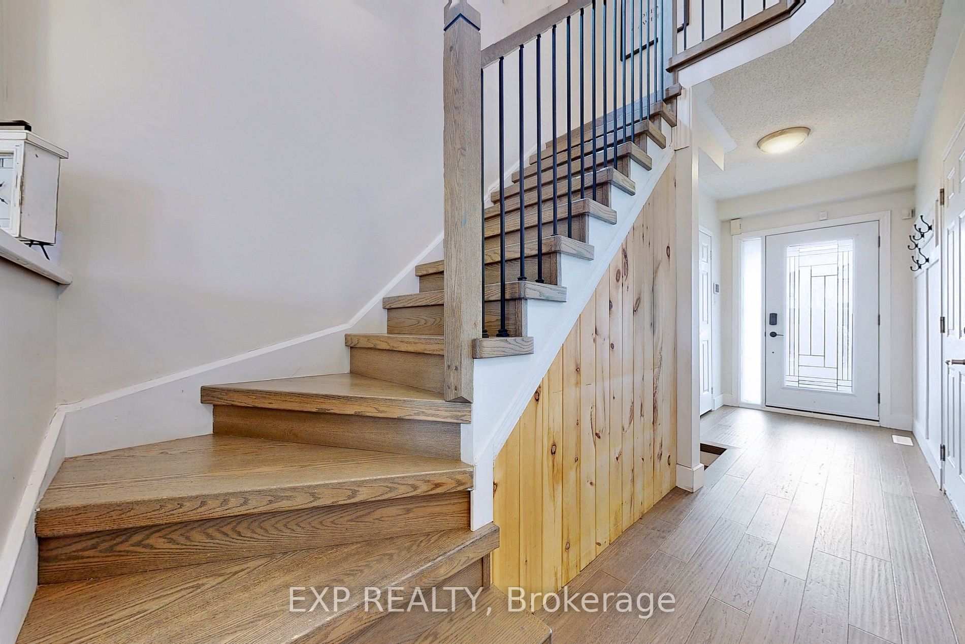 136 Maplewood Dr