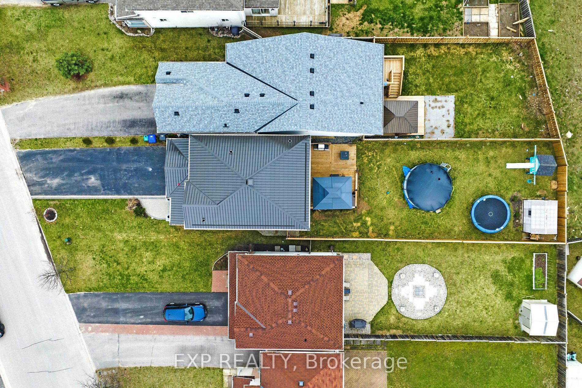 136 Maplewood Dr