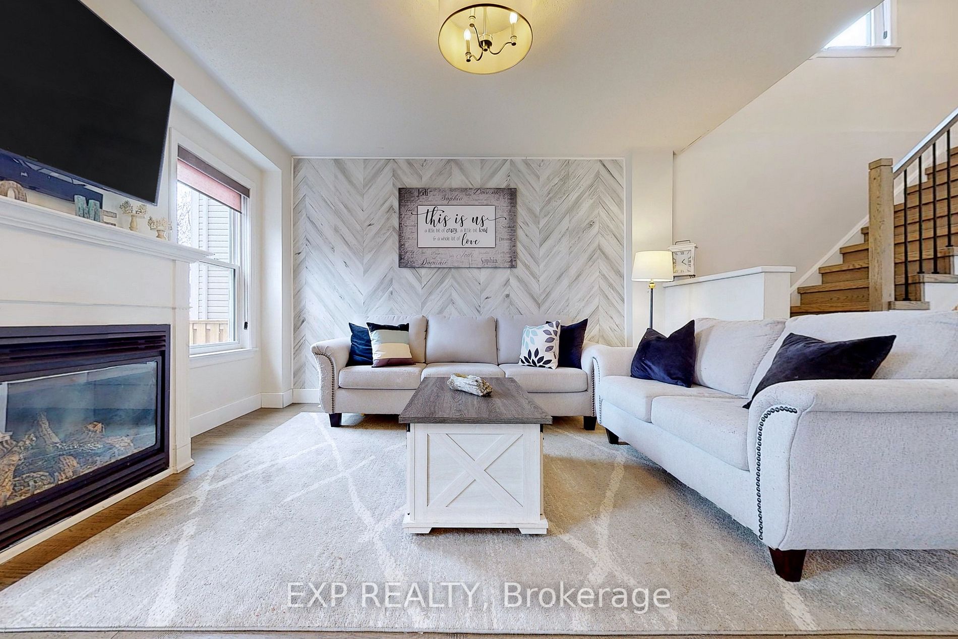 136 Maplewood Dr