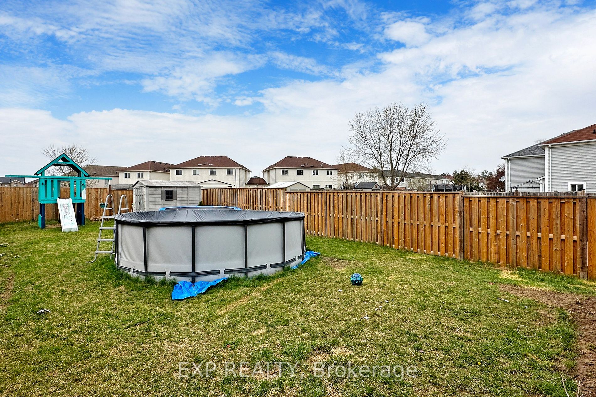 136 Maplewood Dr