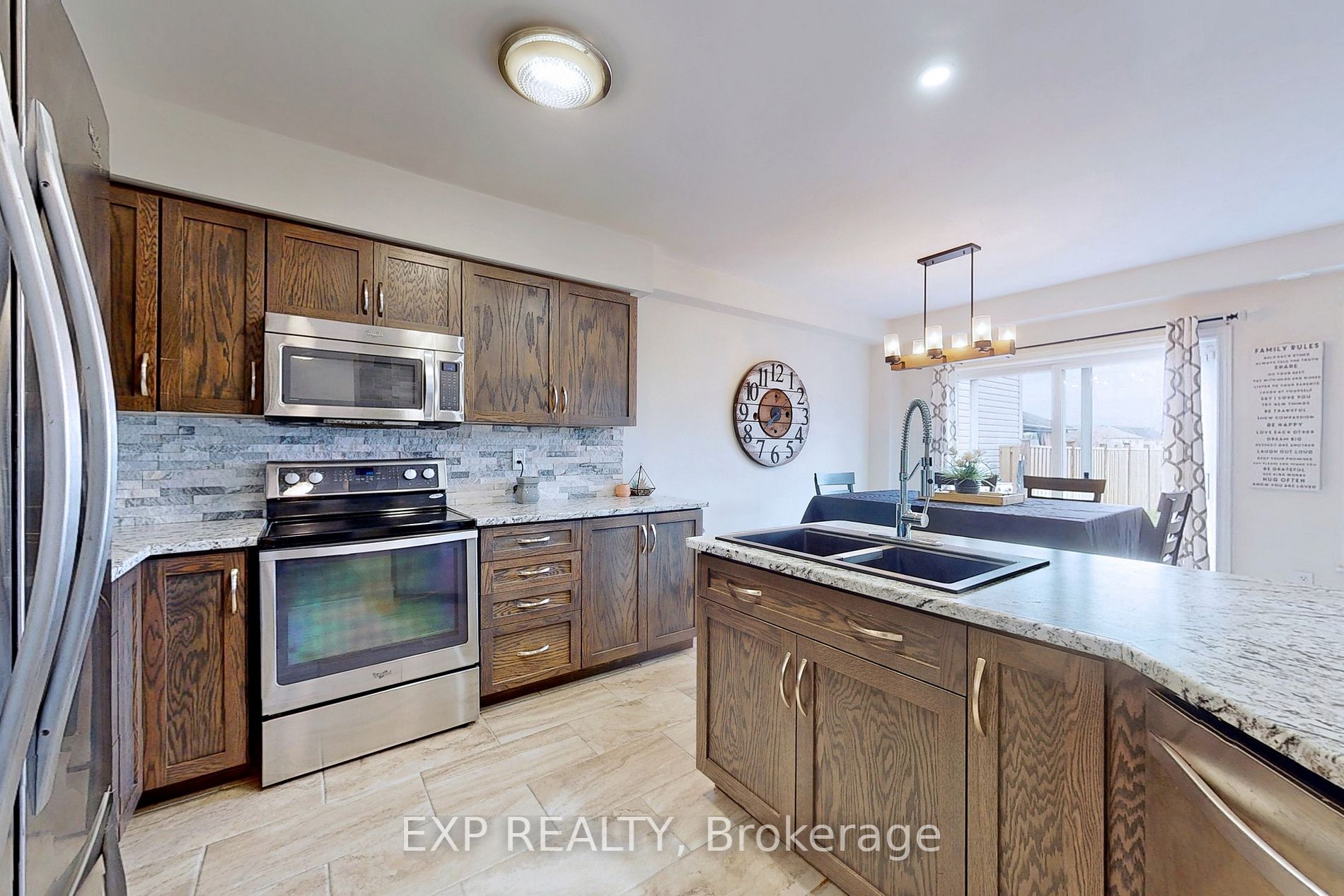 136 Maplewood Dr