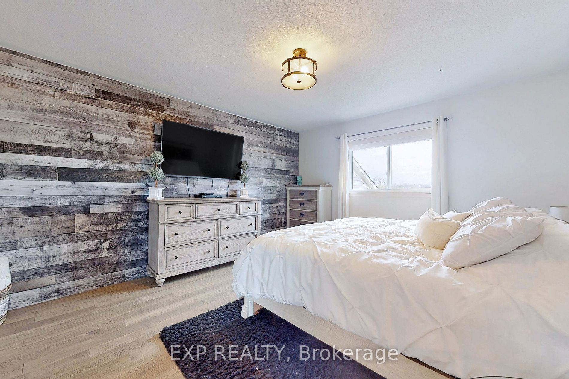 136 Maplewood Dr