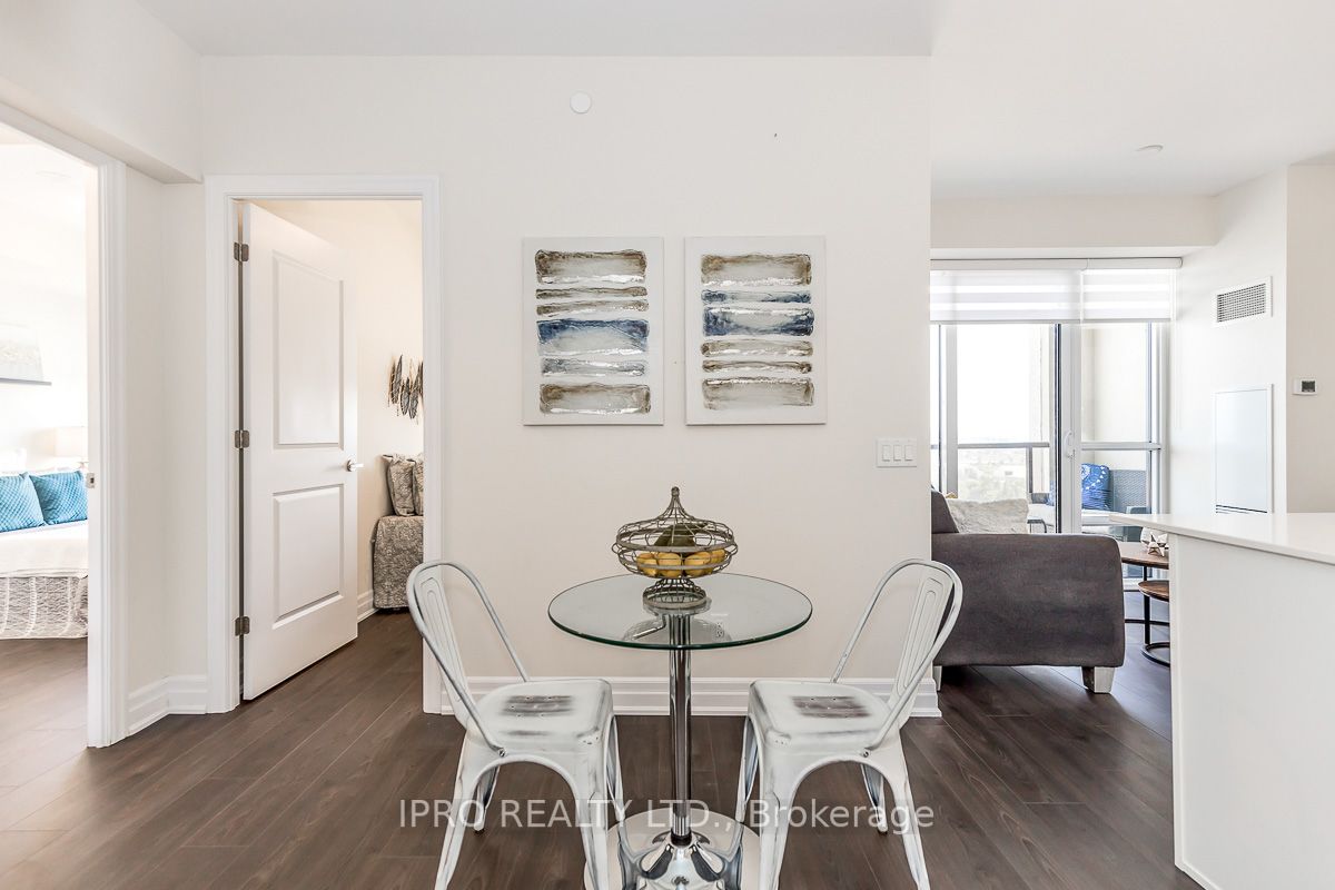 9085 Jane Street, #1910