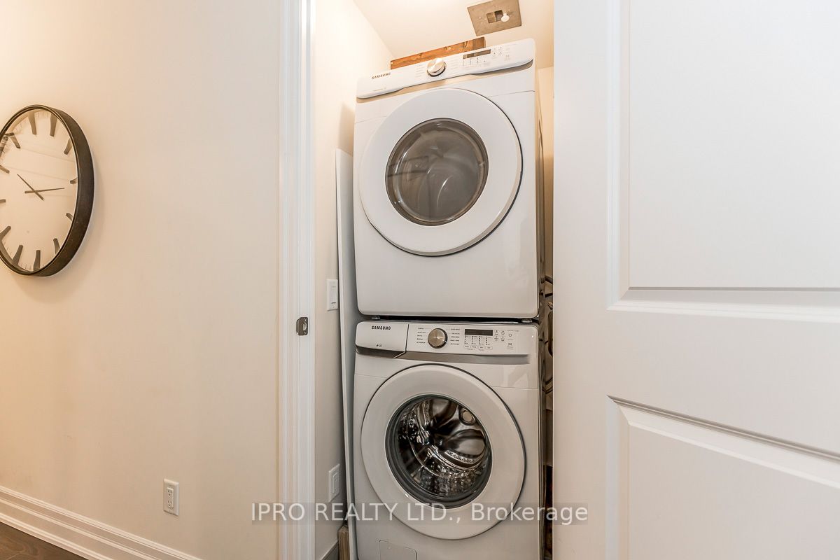 9085 Jane Street, #1910