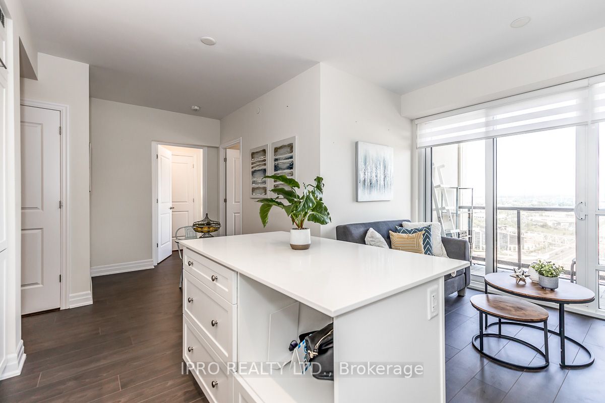 9085 Jane Street, #1910