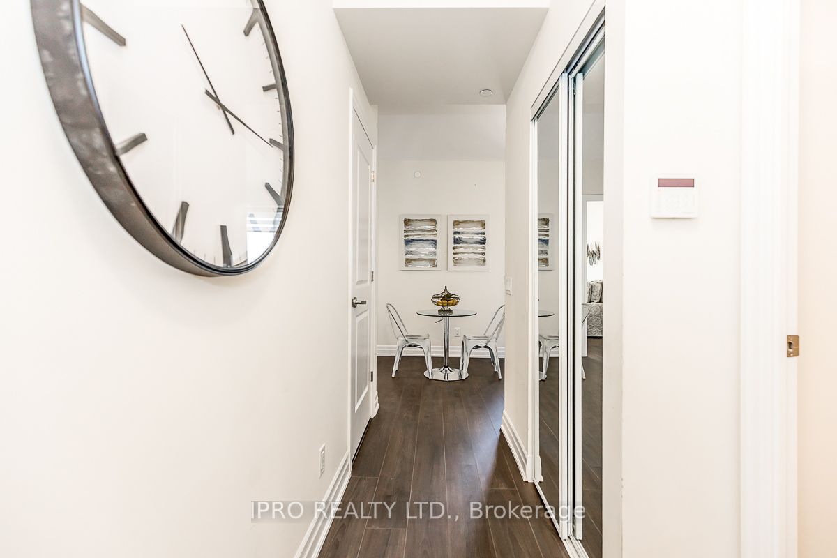 9085 Jane Street, #1910