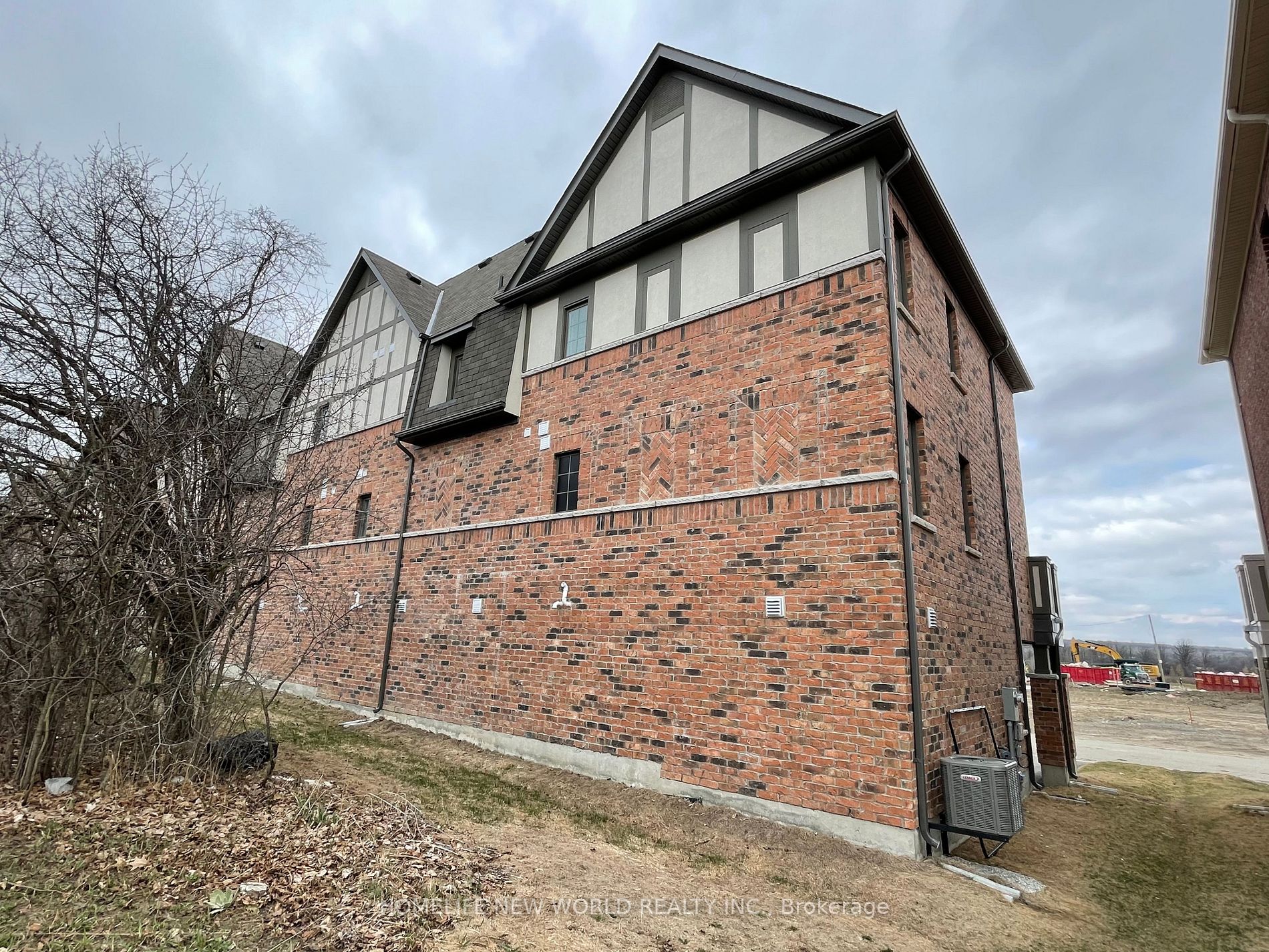 91 Mcalister Ave