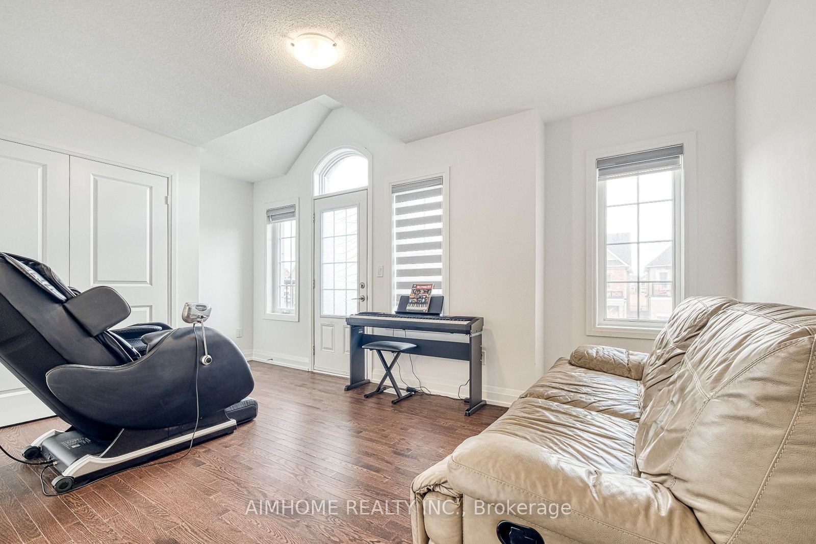 155 Frank Kelly Dr