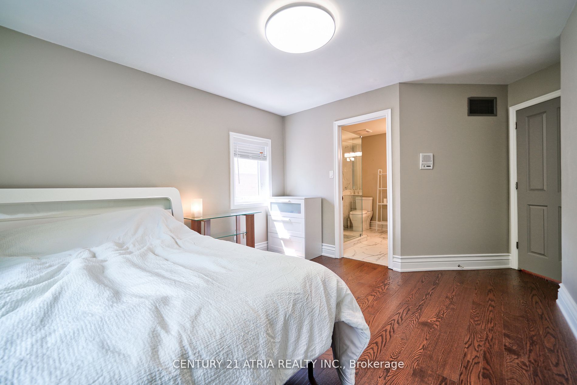 11 Mulberry Mews E