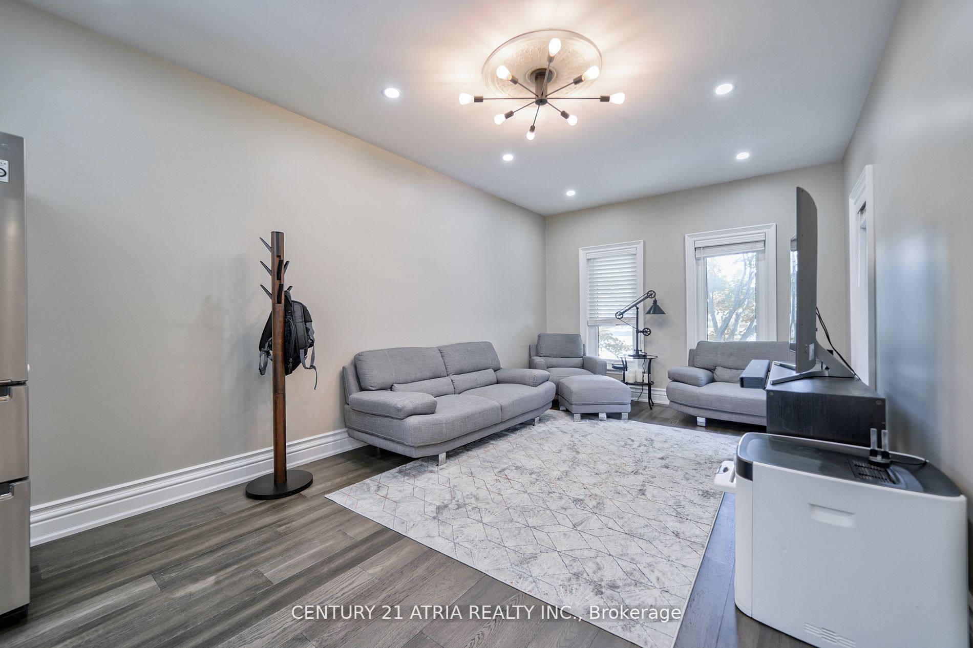 11 Mulberry Mews E