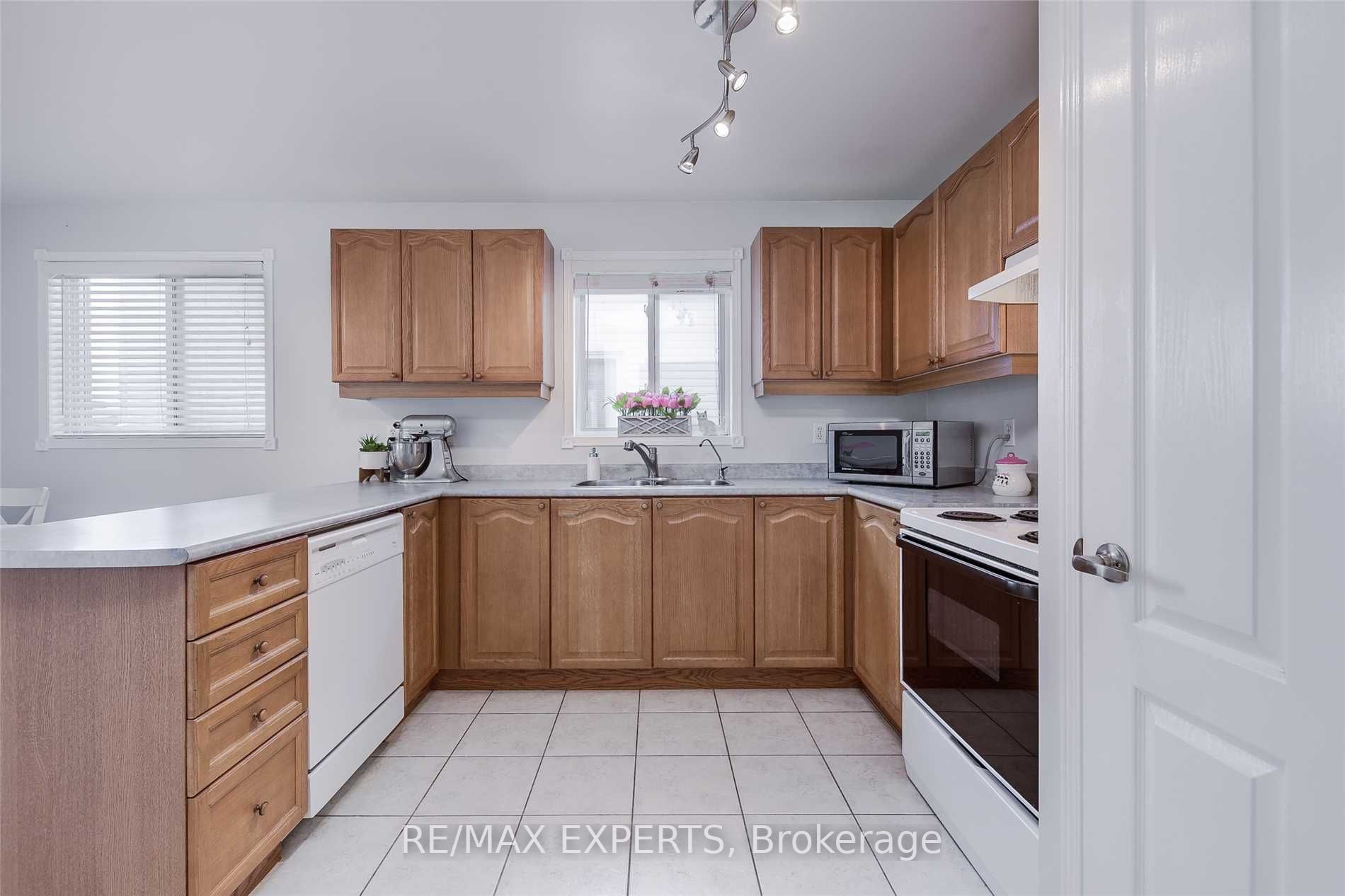 68 Adams Street, #MAIN