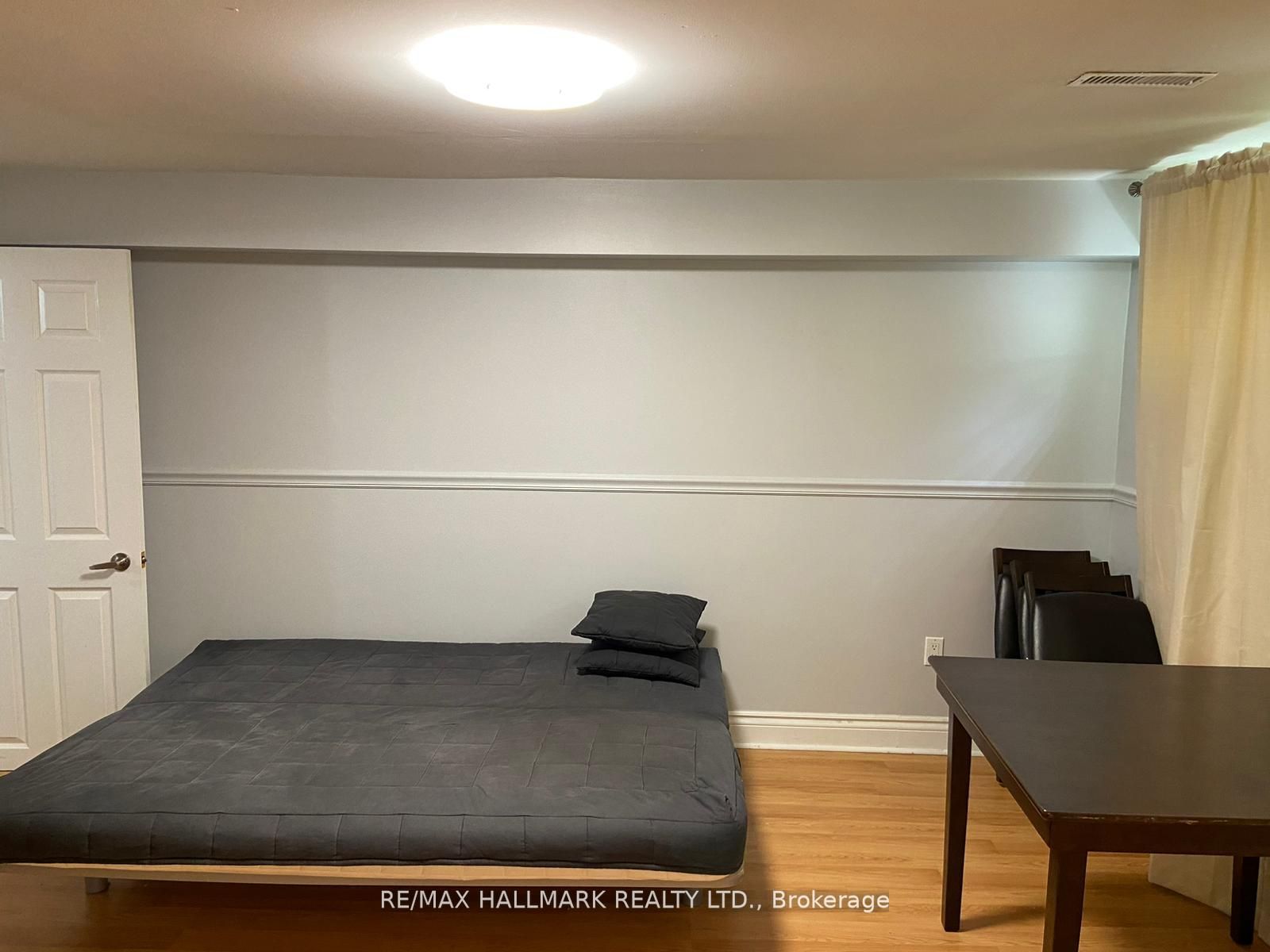 24 Hillview Dr, #Bsmnt 1