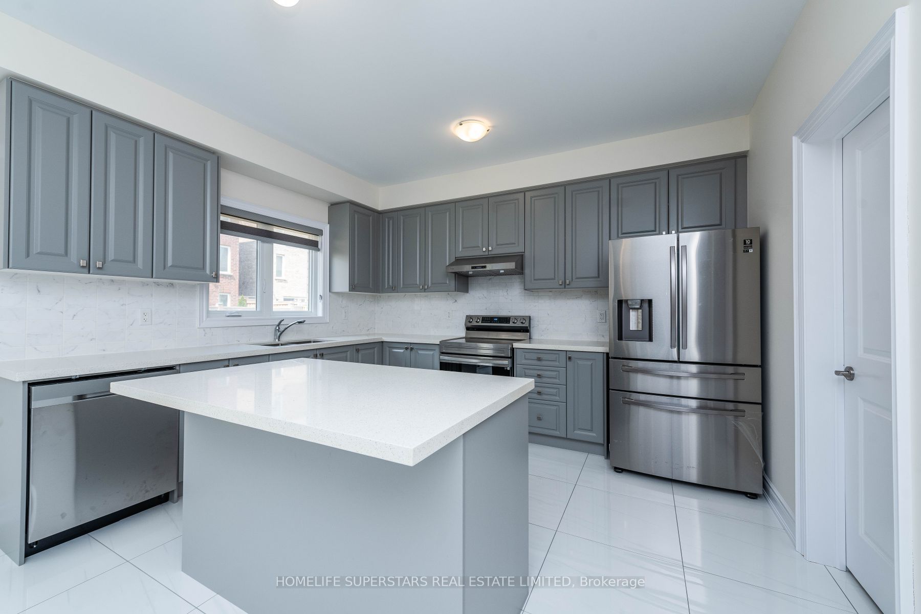 46 Ridgeview Crt