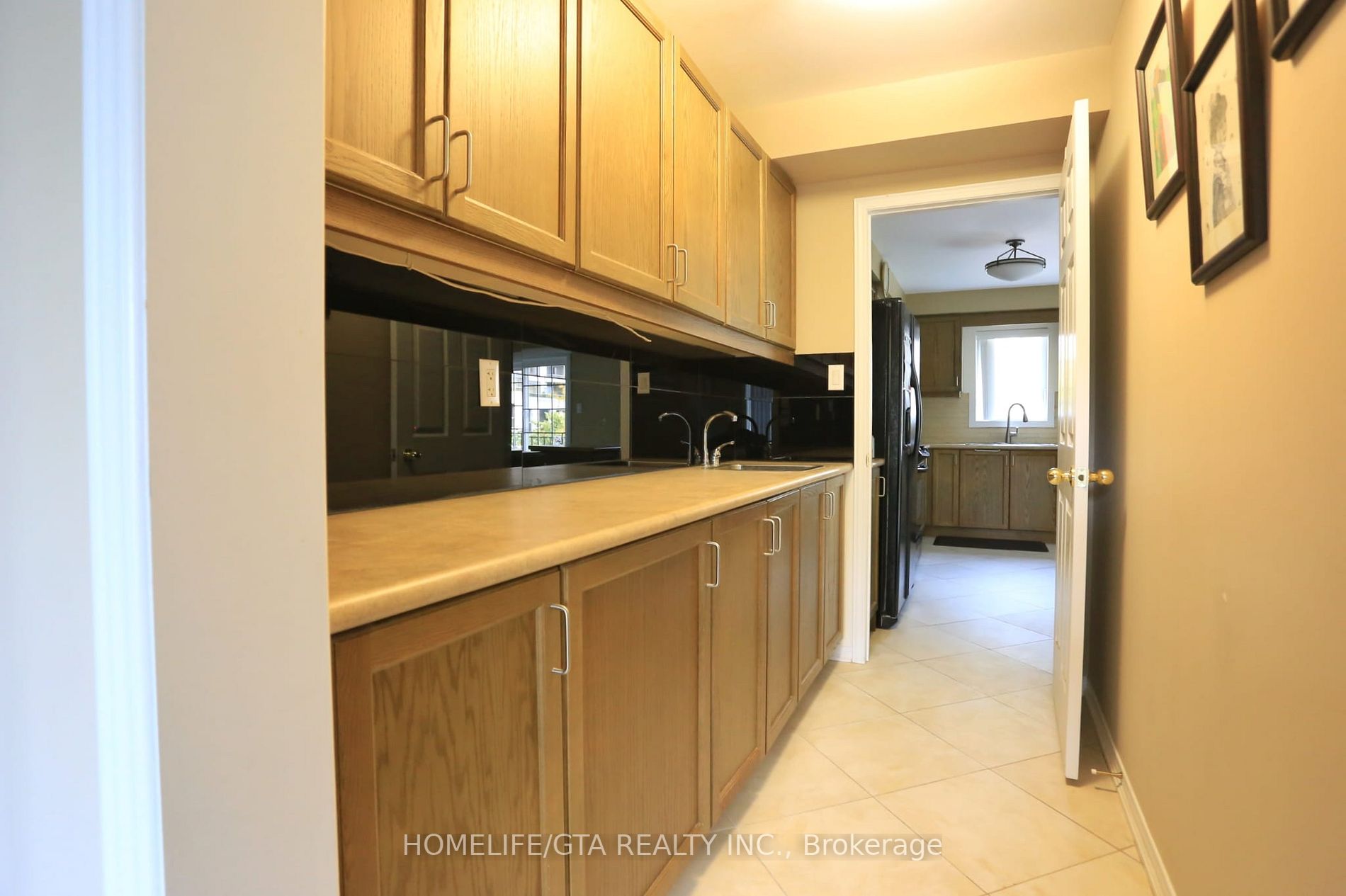 298 Church St S, #26