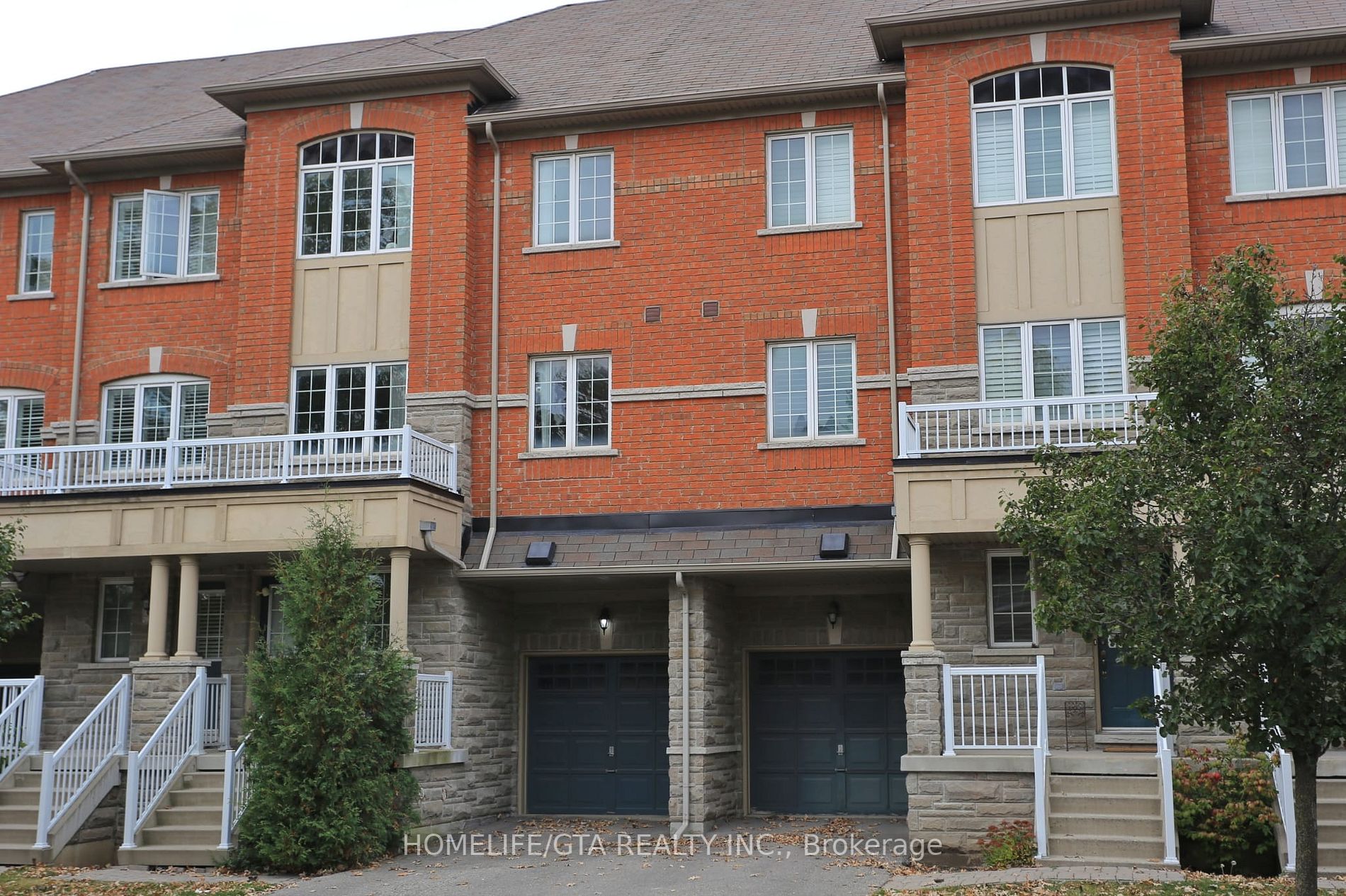 298 Church St S, #26