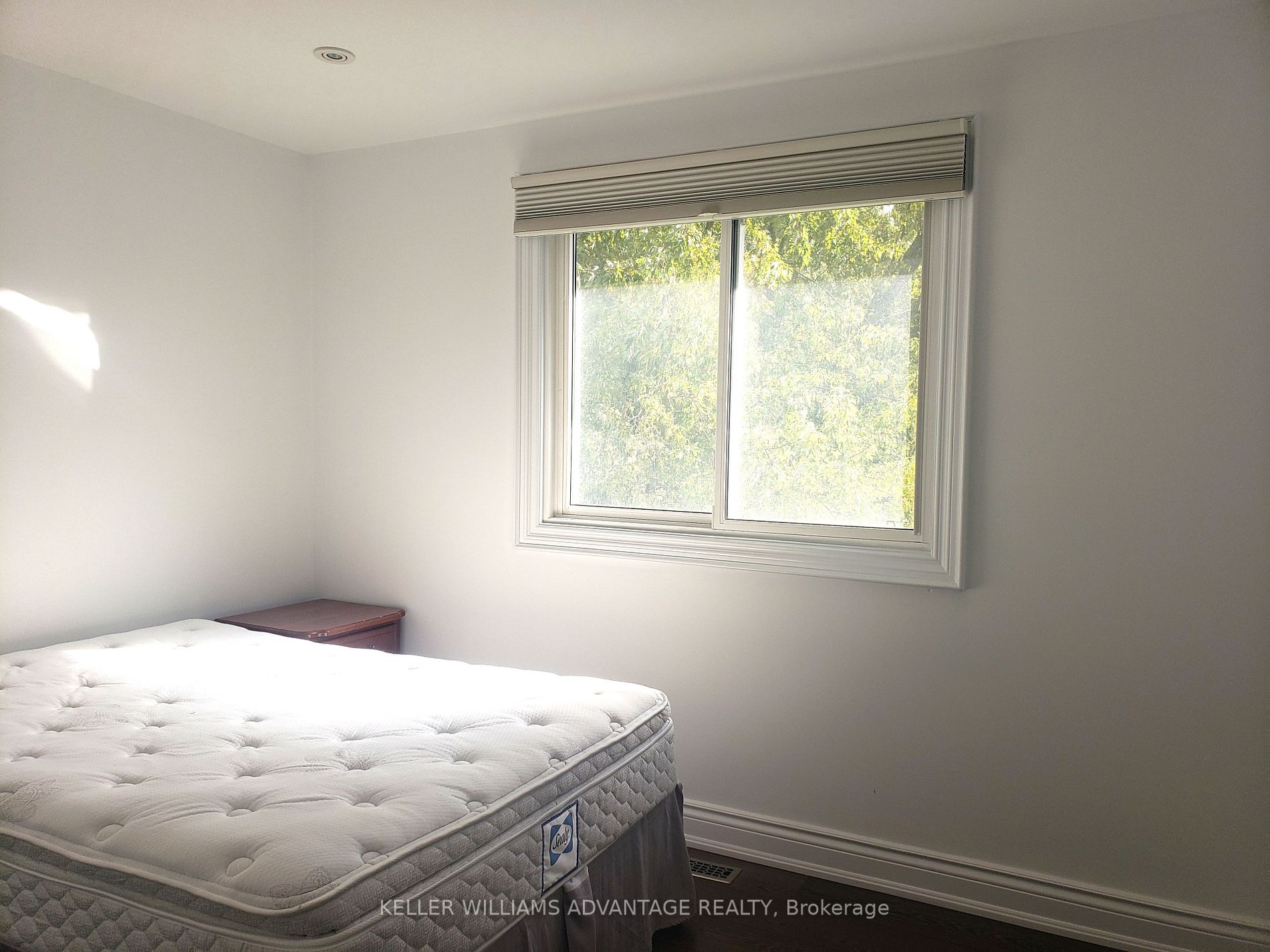 932 Elgin St
