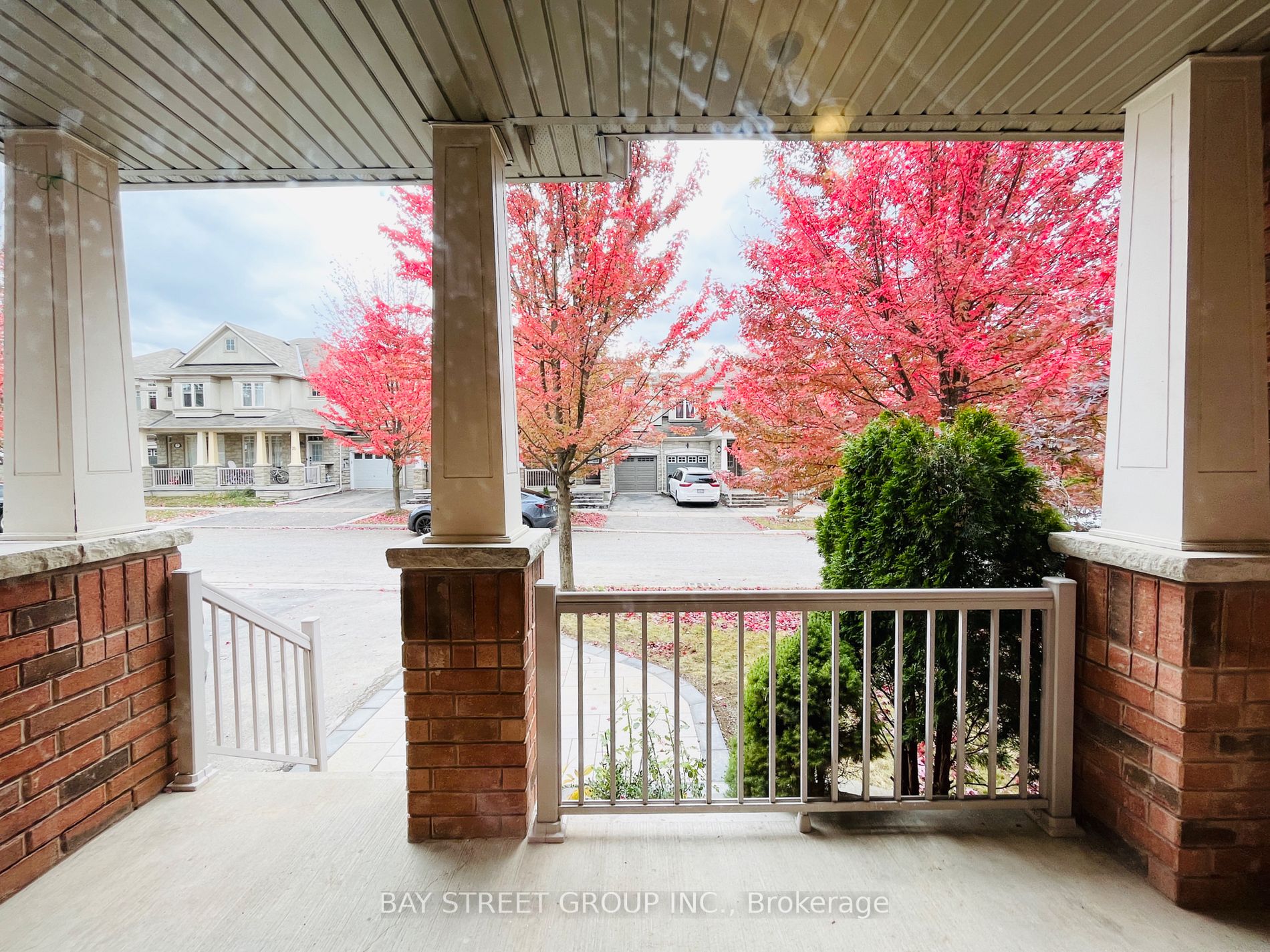 20 Thistle Ave