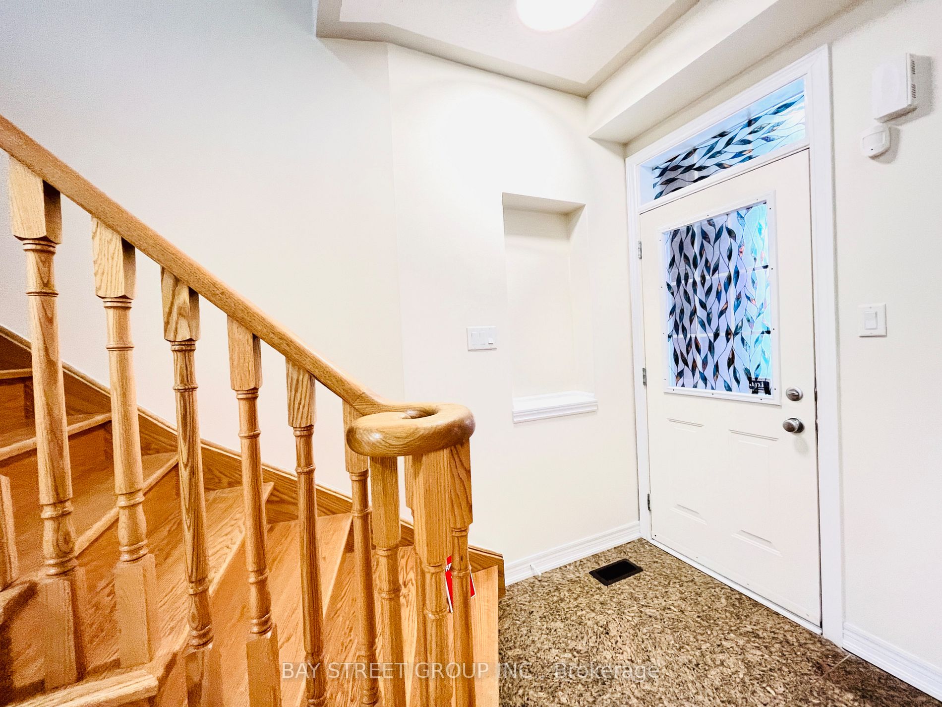 20 Thistle Ave