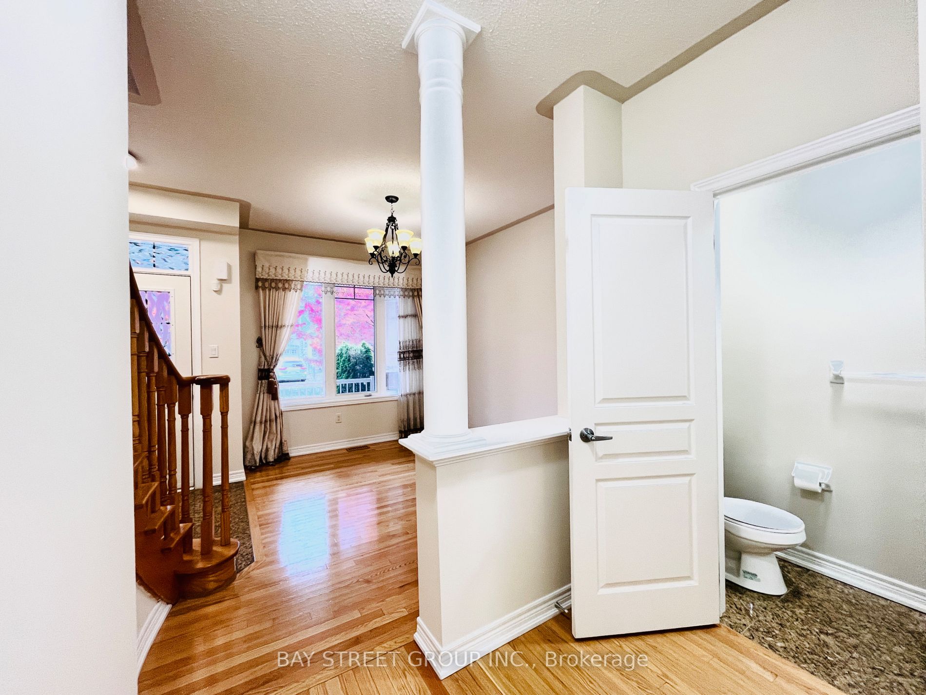 20 Thistle Ave