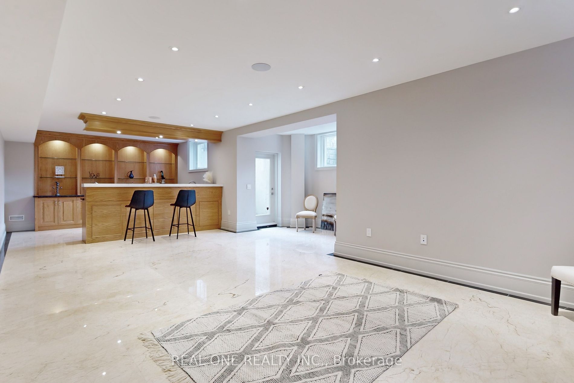 58 Fred Varley Dr
