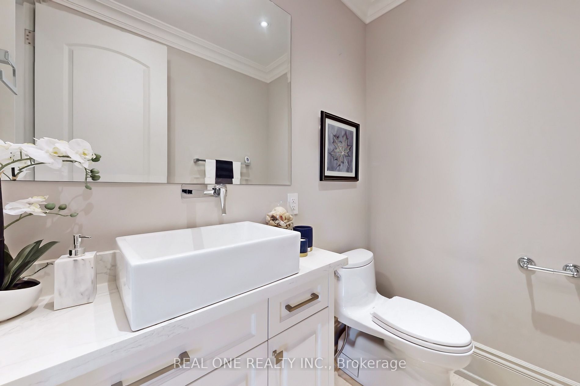 58 Fred Varley Dr