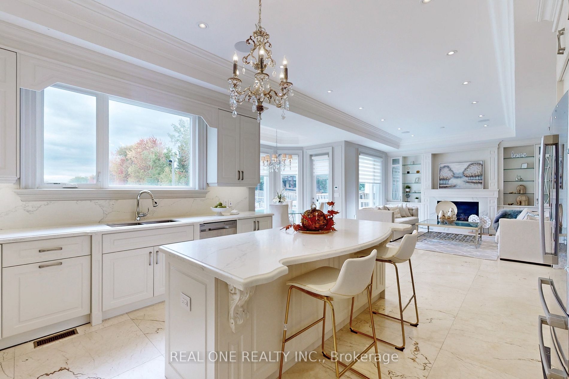 58 Fred Varley Dr