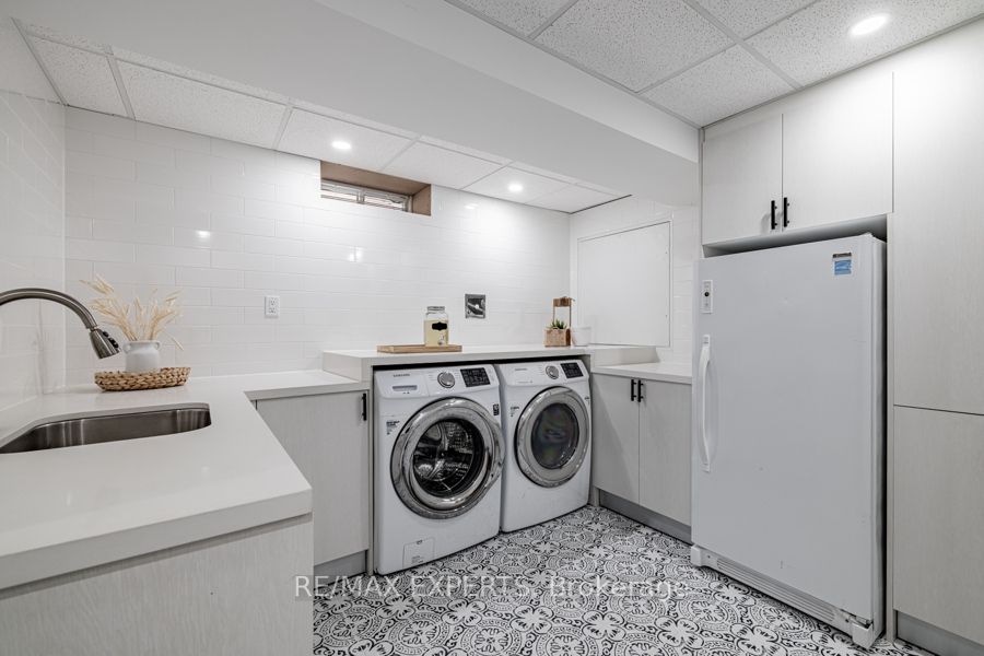 53 Gardiner Dr