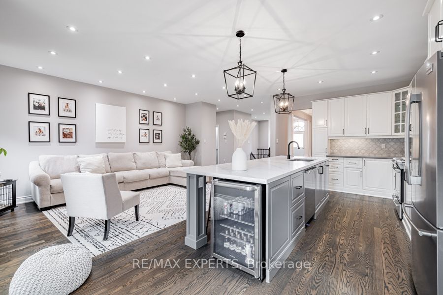 53 Gardiner Dr
