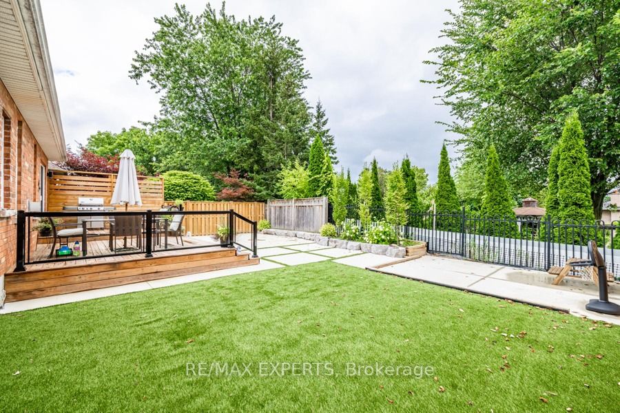 53 Gardiner Dr