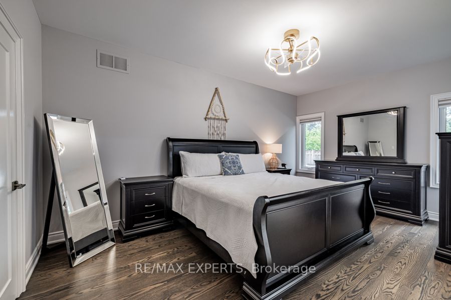 53 Gardiner Dr