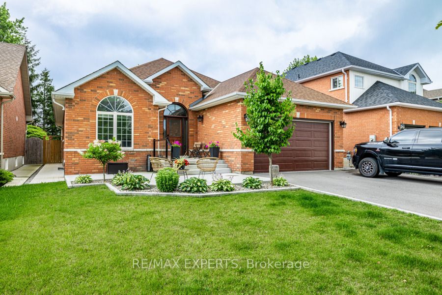 53 Gardiner Dr