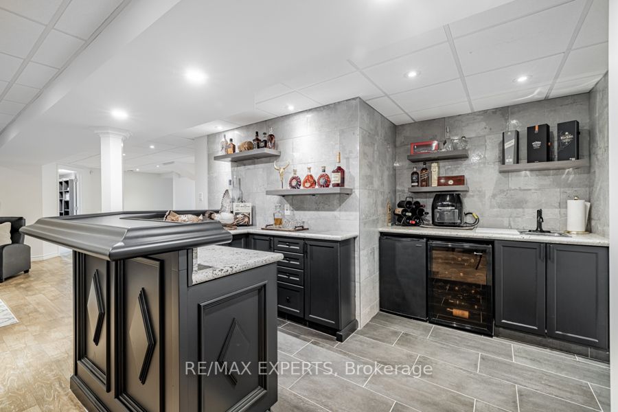 53 Gardiner Dr