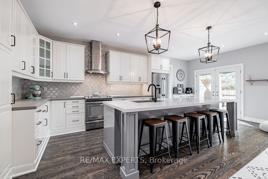 53 Gardiner Dr