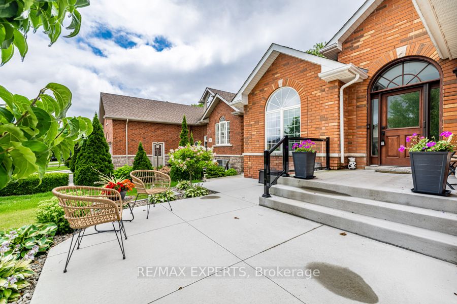 53 Gardiner Dr