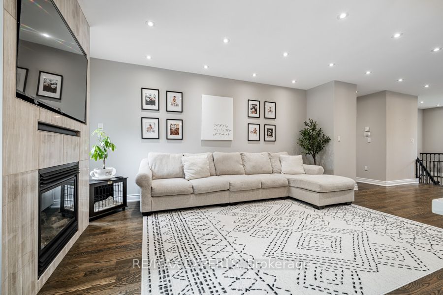 53 Gardiner Dr